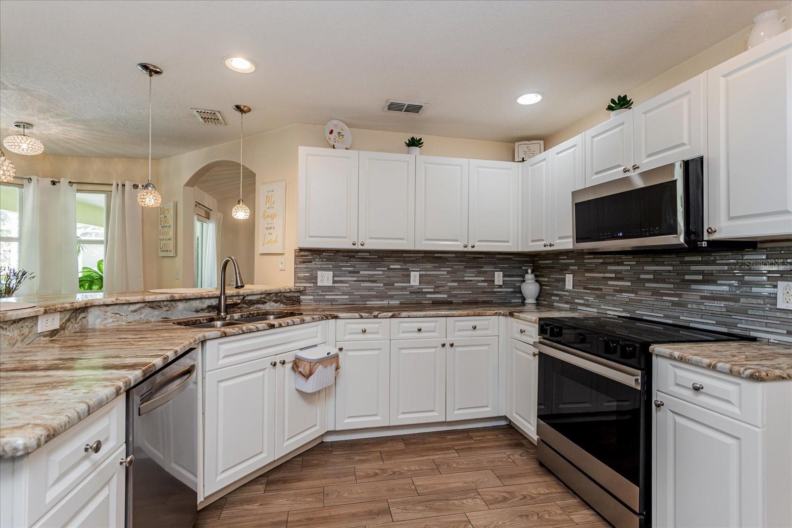 364 BARBERA DR, DAVENPORT, FL, 33897