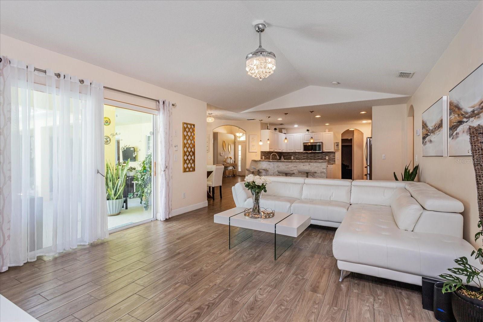 364 BARBERA DR, DAVENPORT, FL, 33897