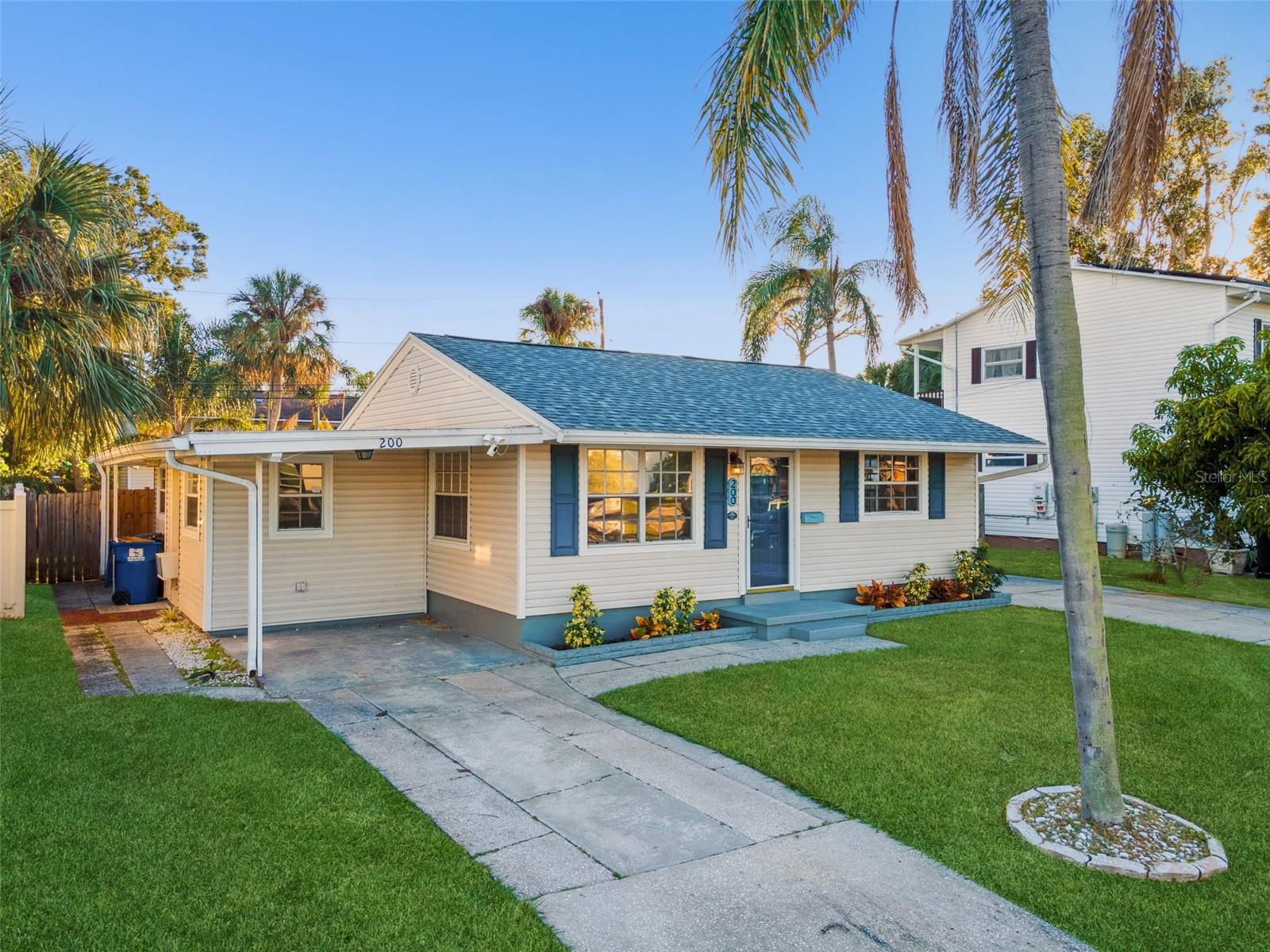 200 82ND AVE N, ST PETERSBURG, FL, 33702