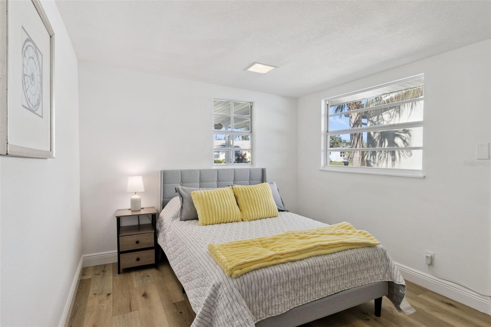 200 82ND AVE N, ST PETERSBURG, FL, 33702