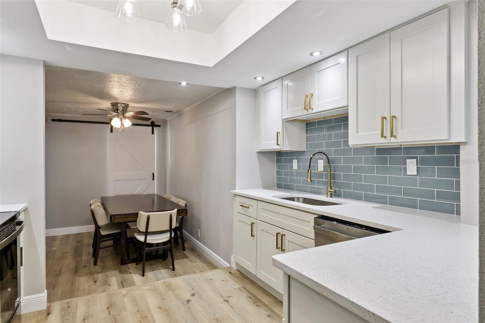 200 82ND AVE N, ST PETERSBURG, FL, 33702