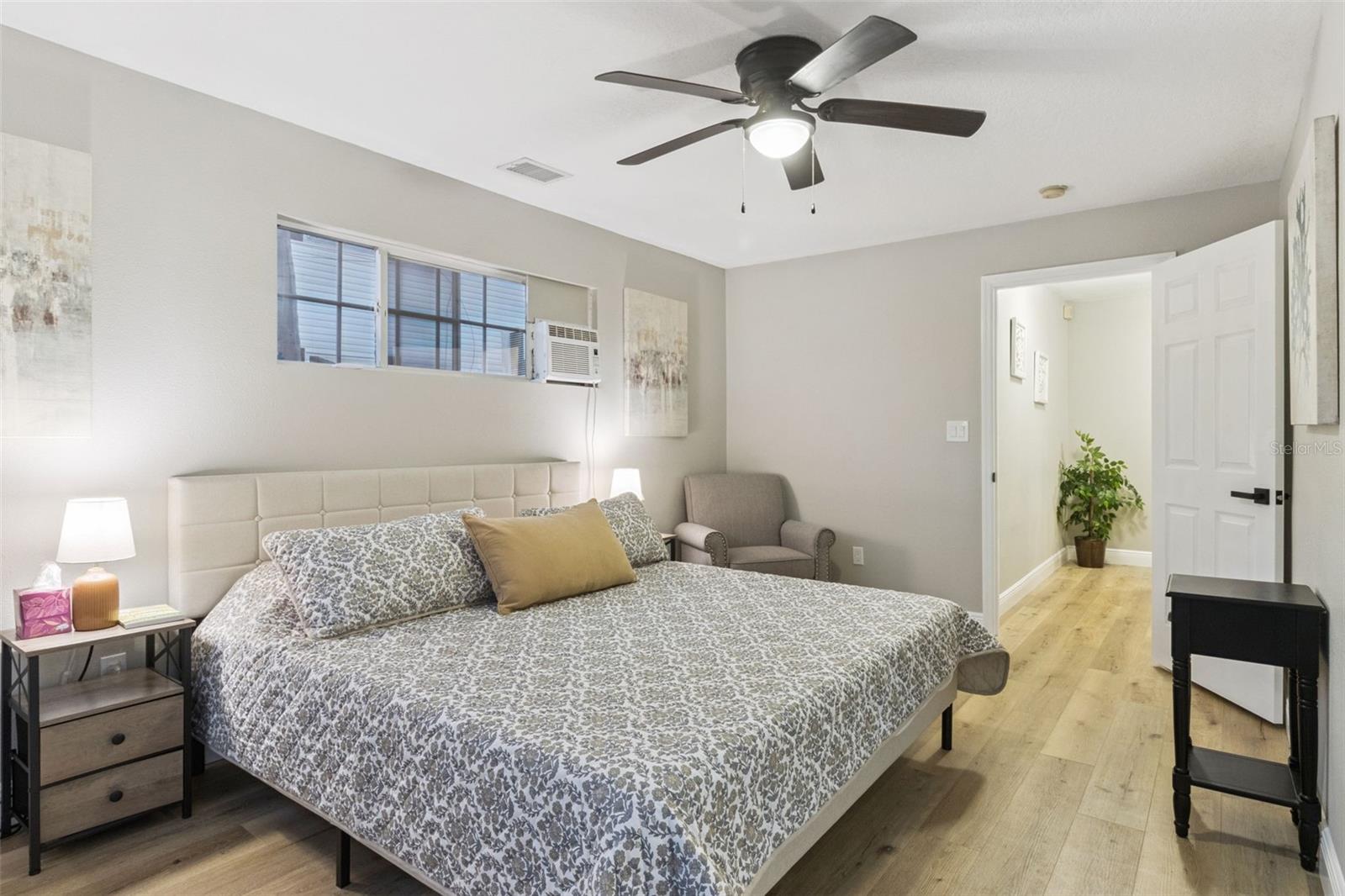 200 82ND AVE N, ST PETERSBURG, FL, 33702