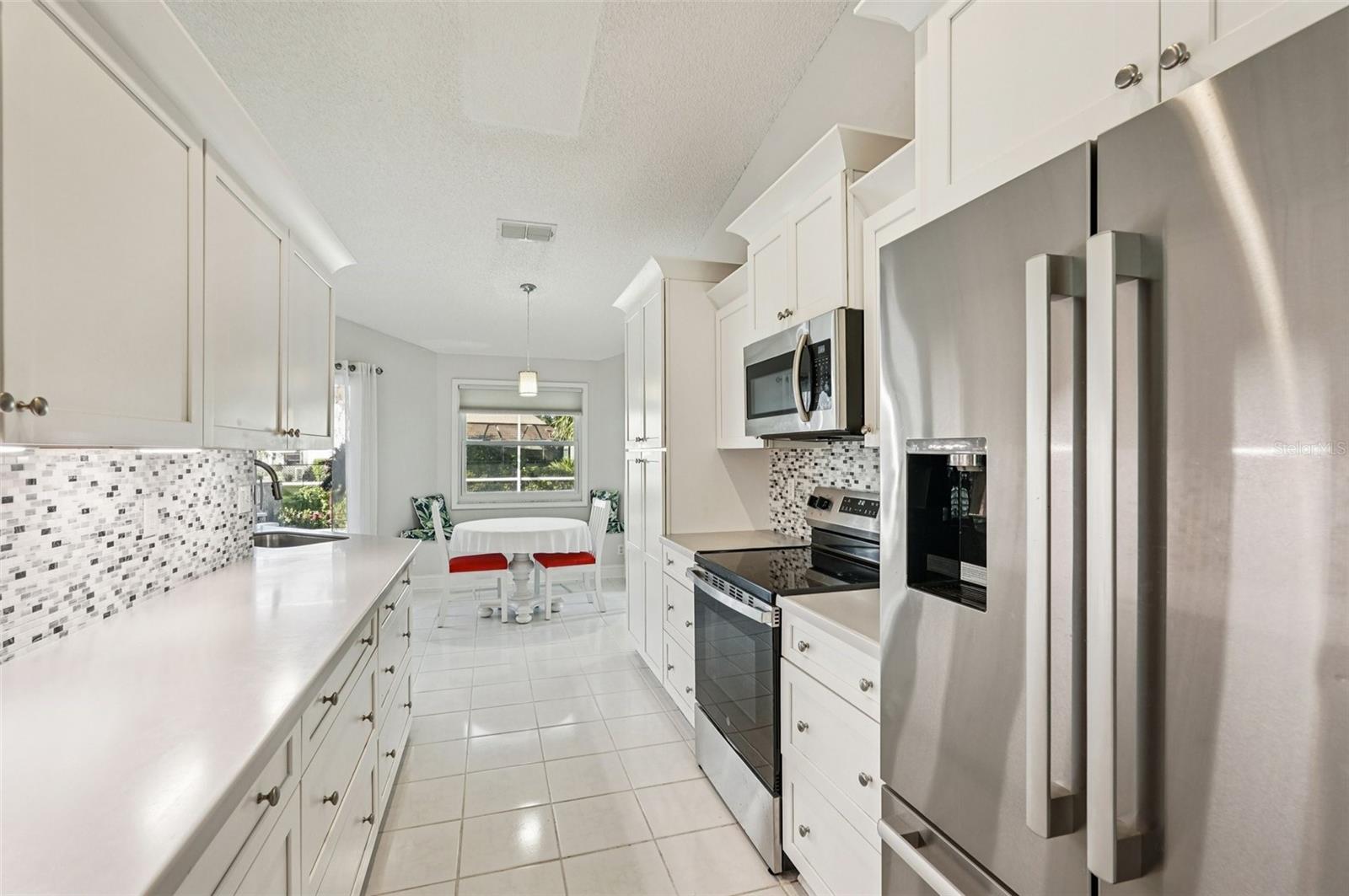 3821 GARDEN LAKES ESTATES DR, BRADENTON, FL, 34203