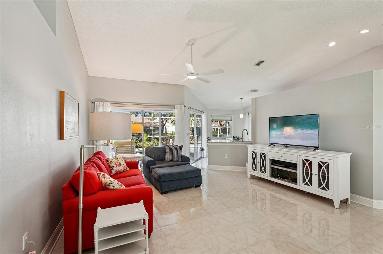 3821 GARDEN LAKES ESTATES DR, BRADENTON, FL, 34203