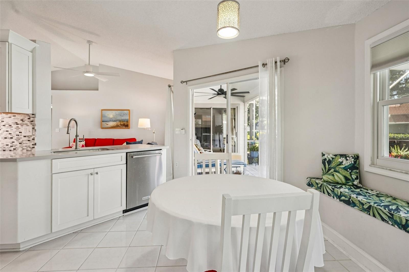 3821 GARDEN LAKES ESTATES DR, BRADENTON, FL, 34203