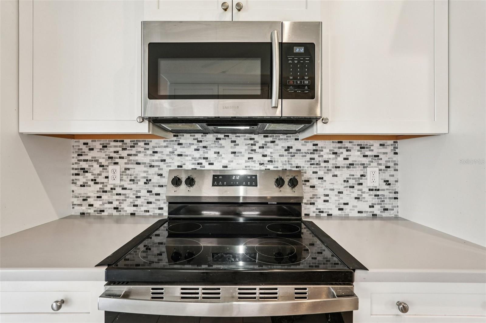 3821 GARDEN LAKES ESTATES DR, BRADENTON, FL, 34203