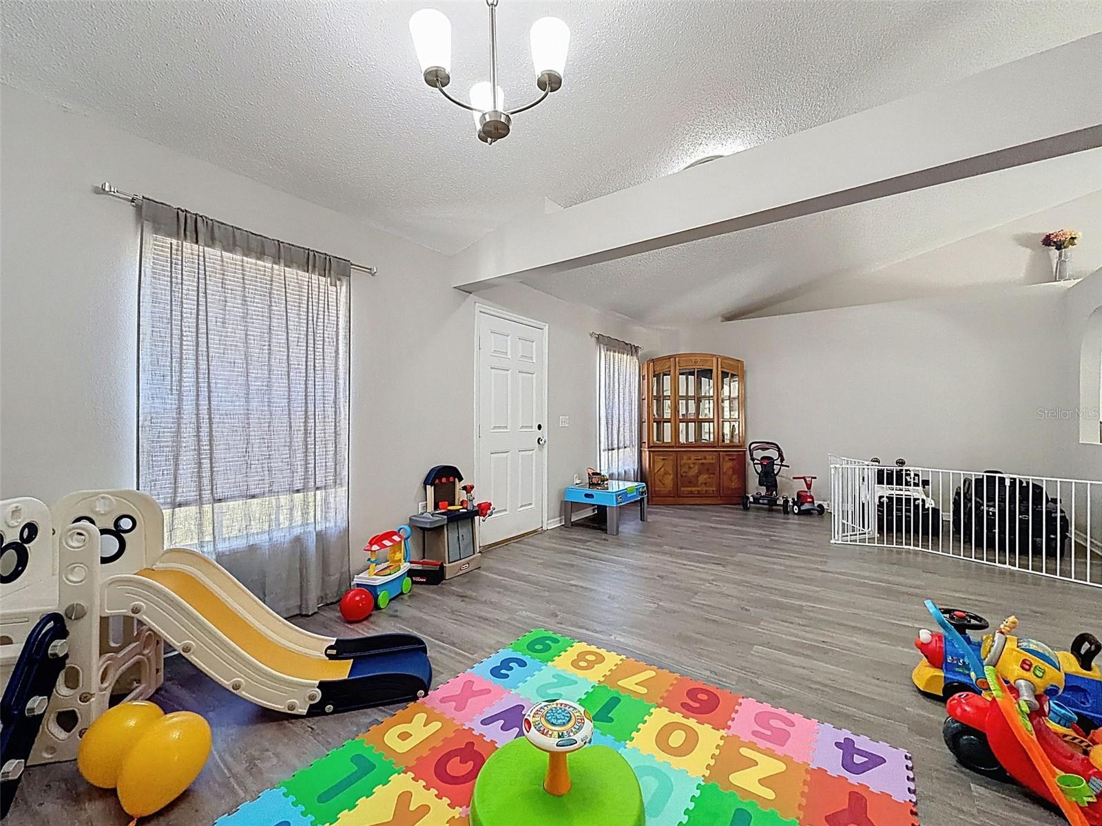 16061 CAVE SWALLOW RD, BROOKSVILLE, FL, 34614