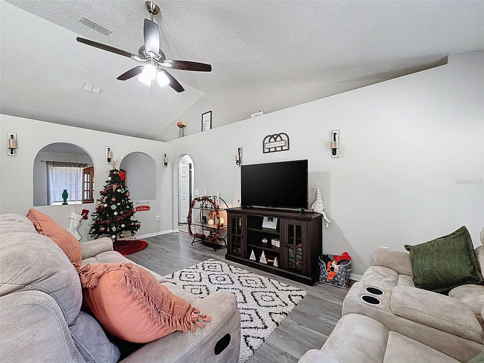 16061 CAVE SWALLOW RD, BROOKSVILLE, FL, 34614