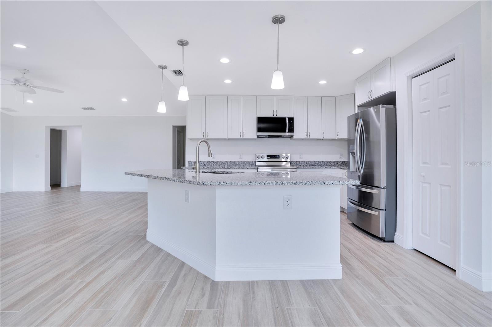 770 770 CARLYLE AVENUE, PALM BAY, FL, PALM BAY, FL, 32909