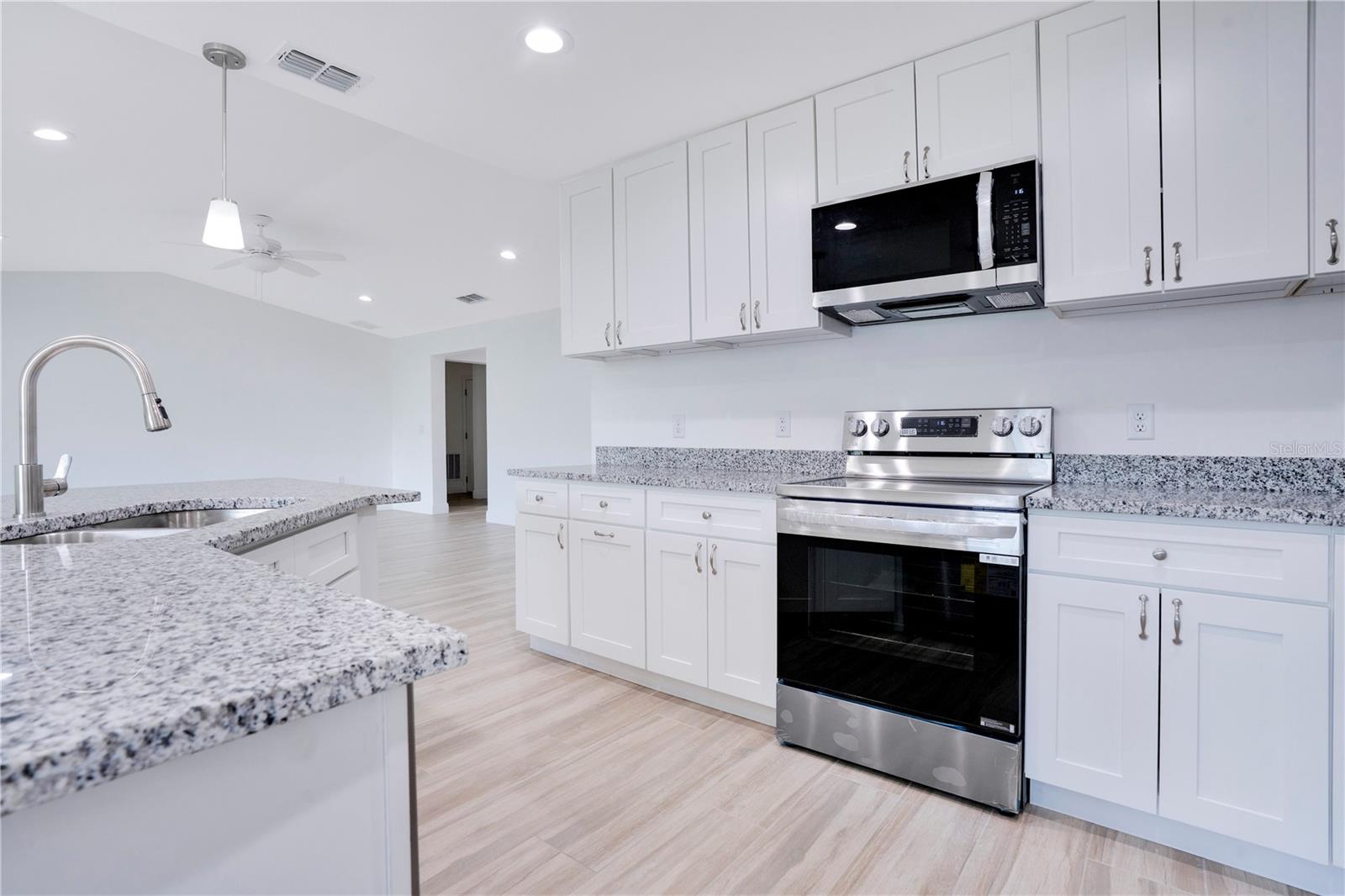 770 770 CARLYLE AVENUE, PALM BAY, FL, PALM BAY, FL, 32909