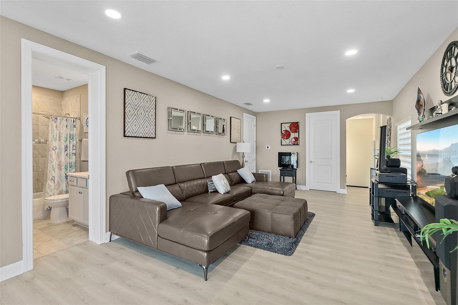 54 N RIVERWALK DR, PALM COAST, FL, 32137