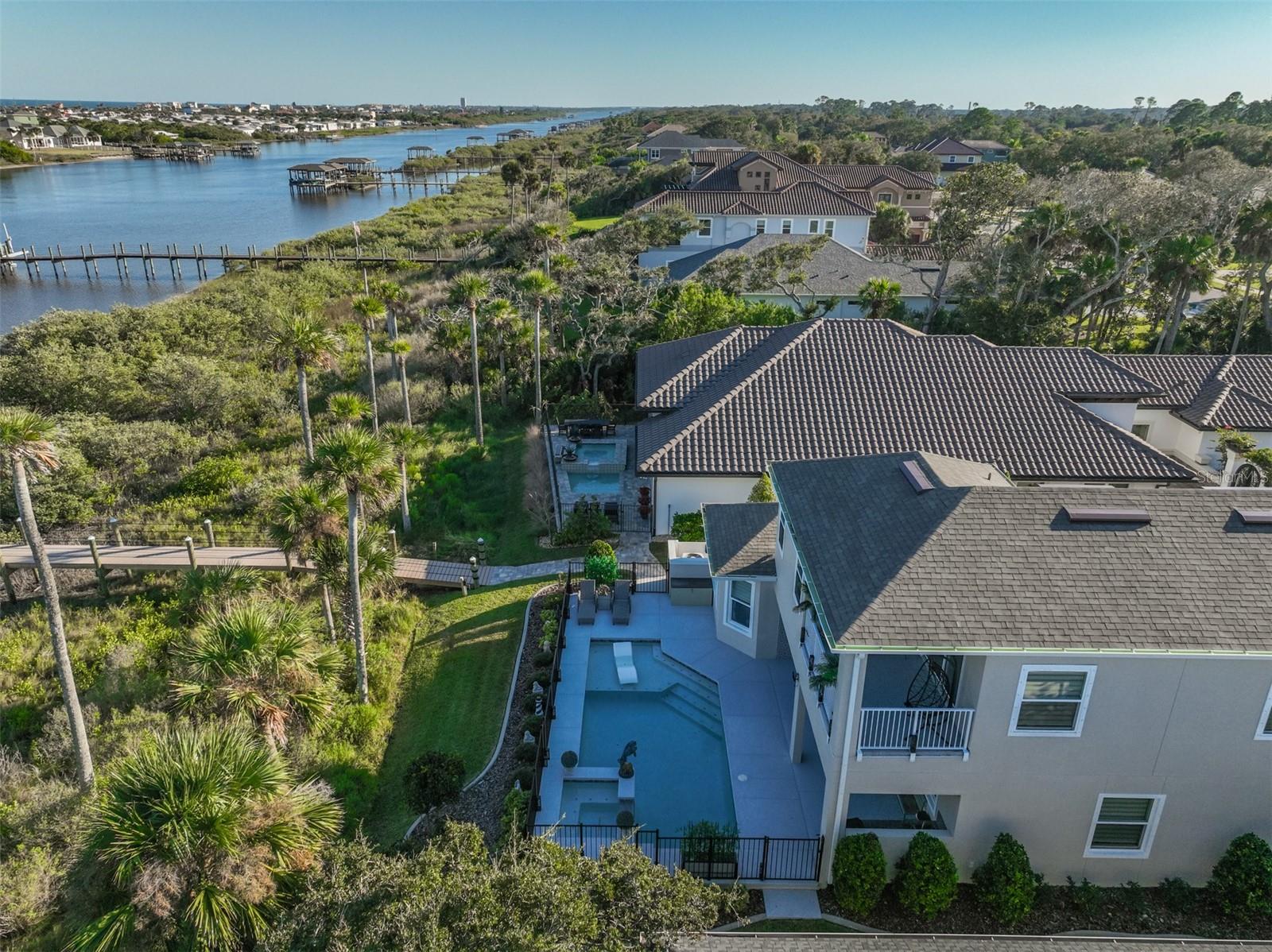 54 N RIVERWALK DR, PALM COAST, FL, 32137