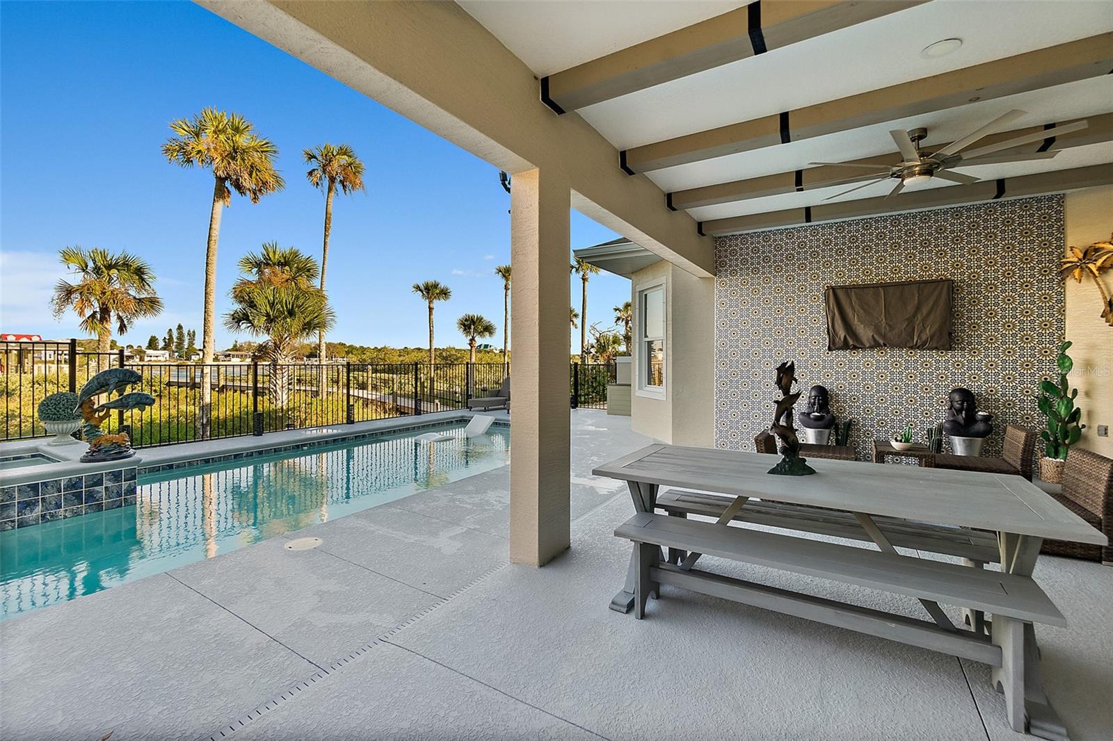 54 N RIVERWALK DR, PALM COAST, FL, 32137