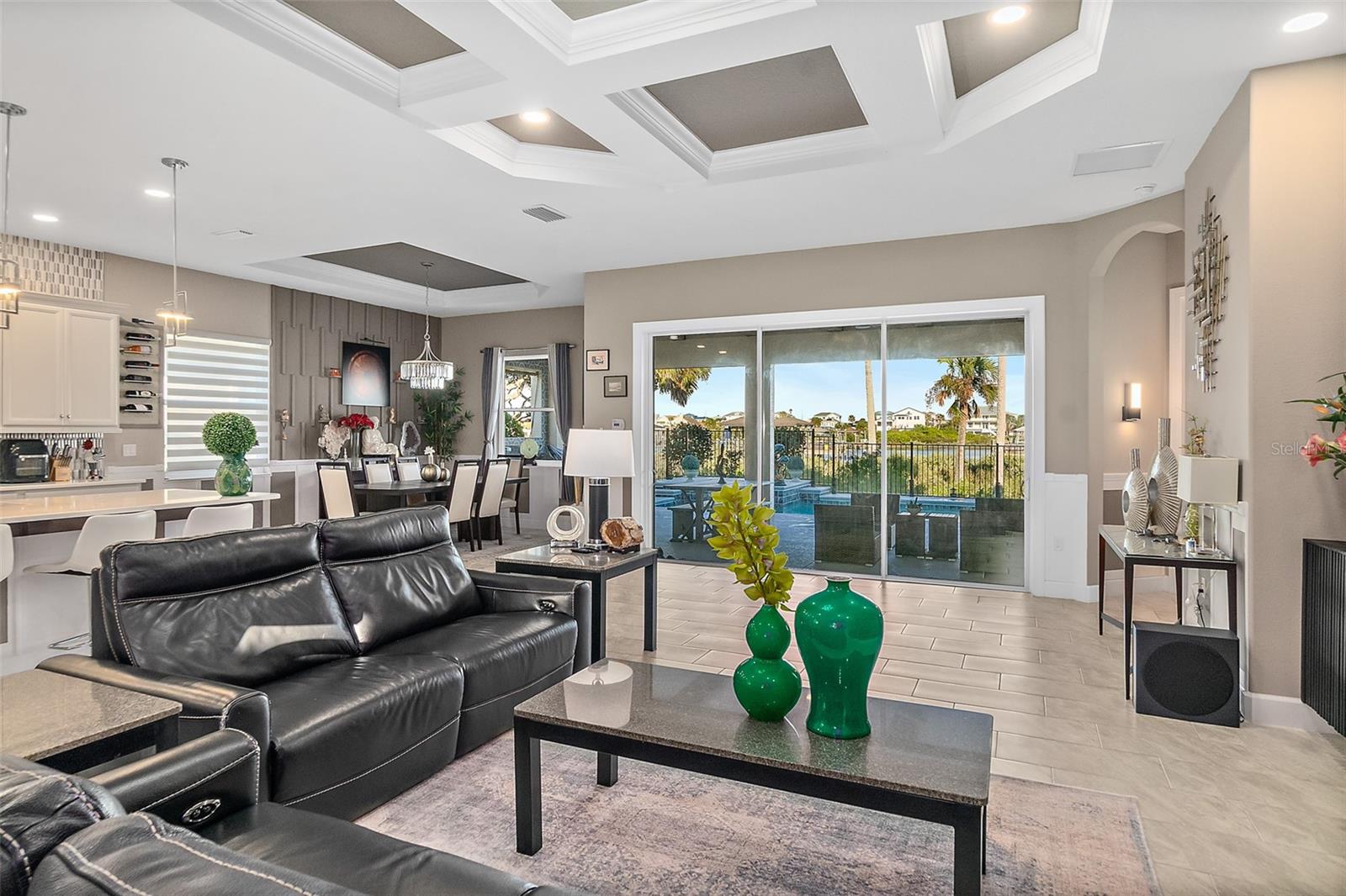 54 N RIVERWALK DR, PALM COAST, FL, 32137