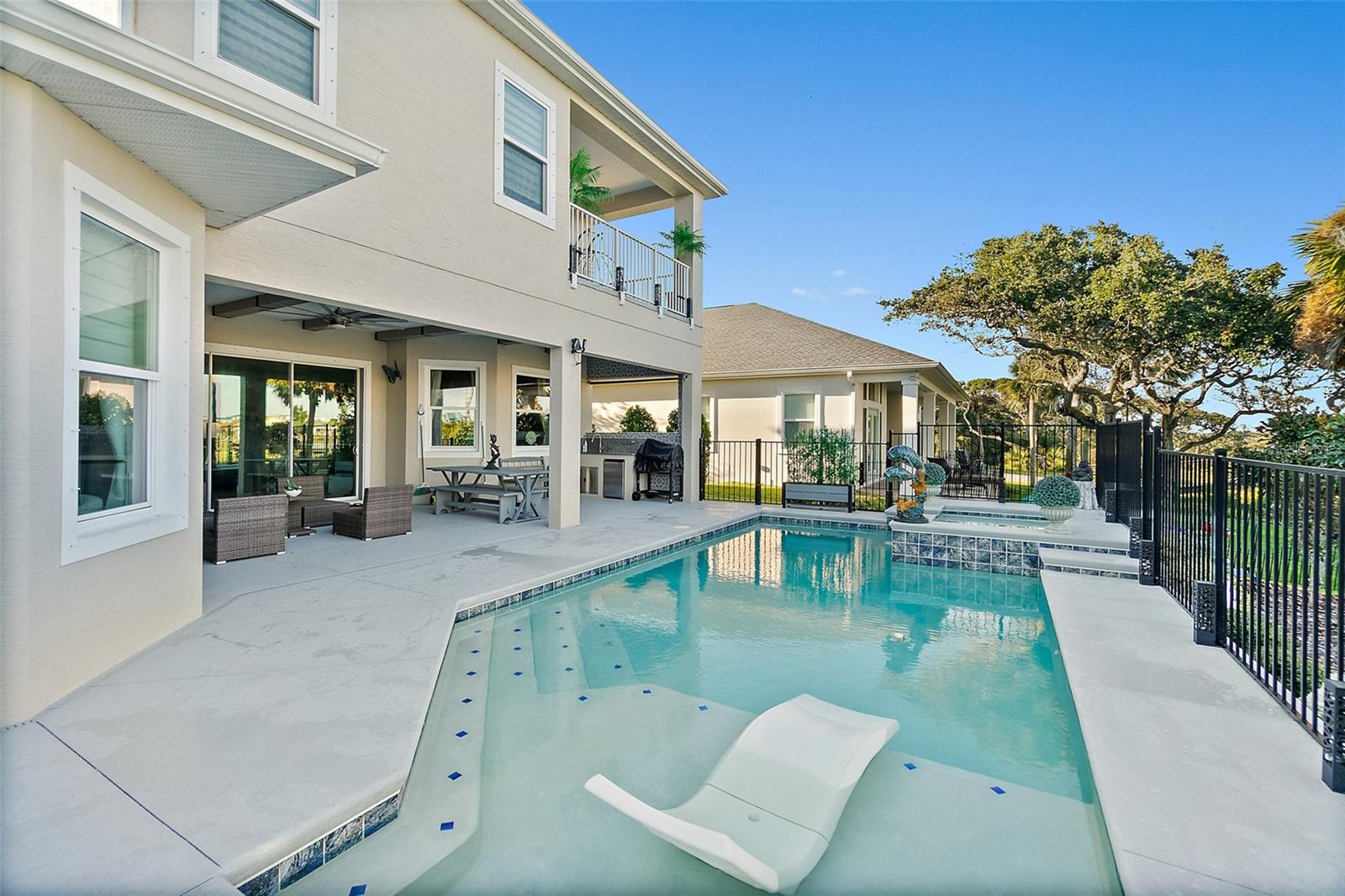 54 N RIVERWALK DR, PALM COAST, FL, 32137