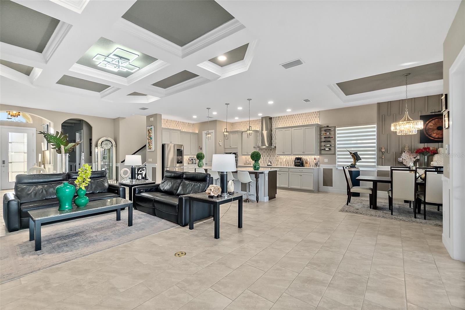 54 N RIVERWALK DR, PALM COAST, FL, 32137