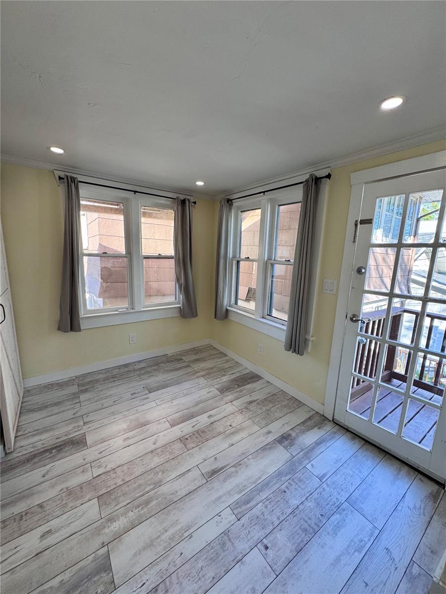 622 EARLE AVE N, ST PETERSBURG, FL, 33705