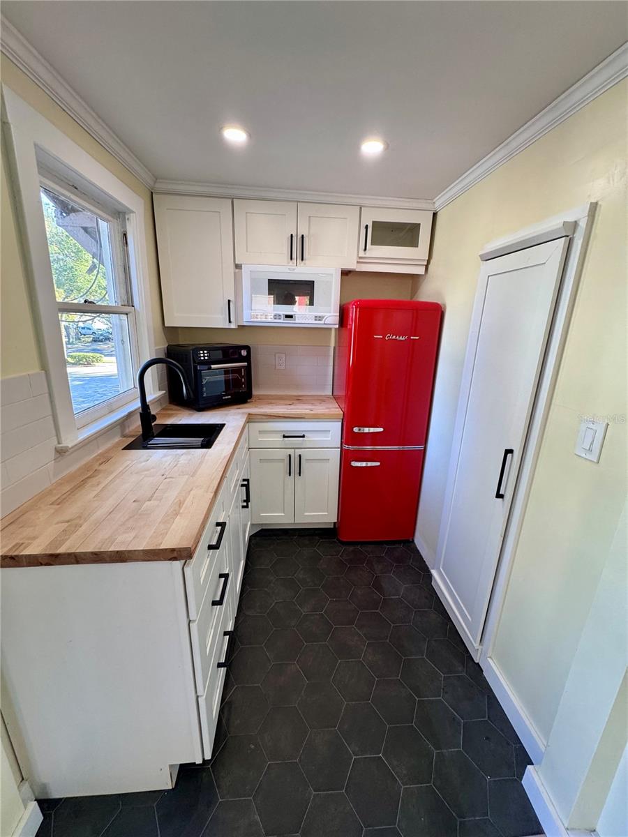 622 EARLE AVE N, ST PETERSBURG, FL, 33705