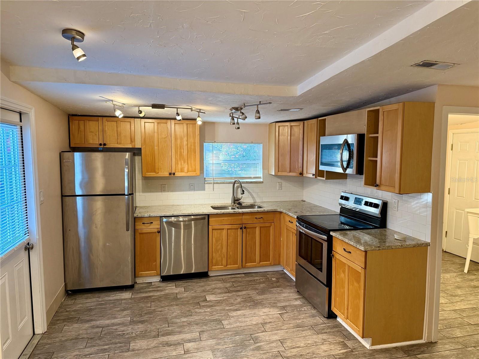 7601 32ND AVE N, ST PETERSBURG, FL, 33710