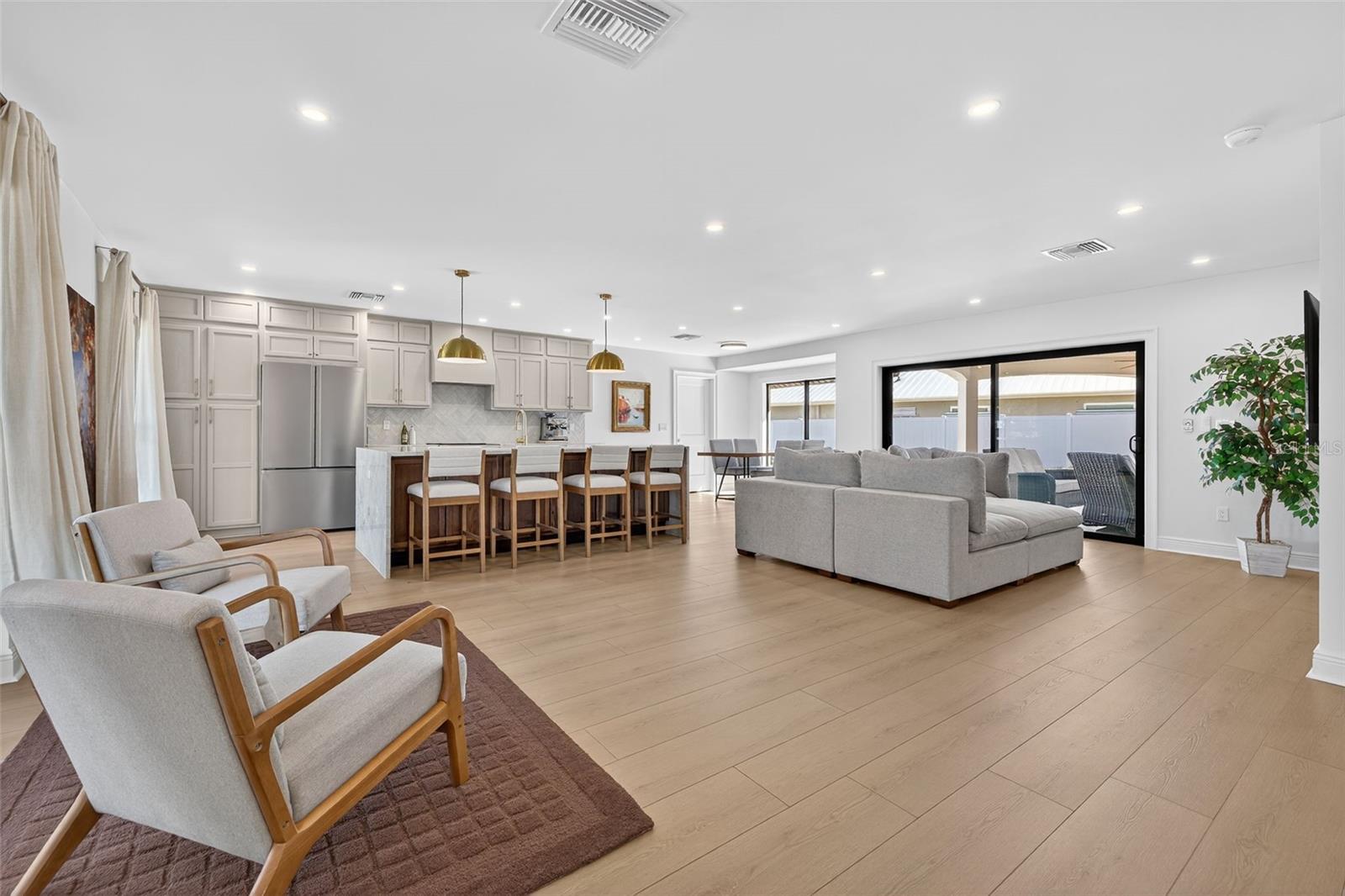 13933 CHERRY CREEK DR, TAMPA, FL, 33618