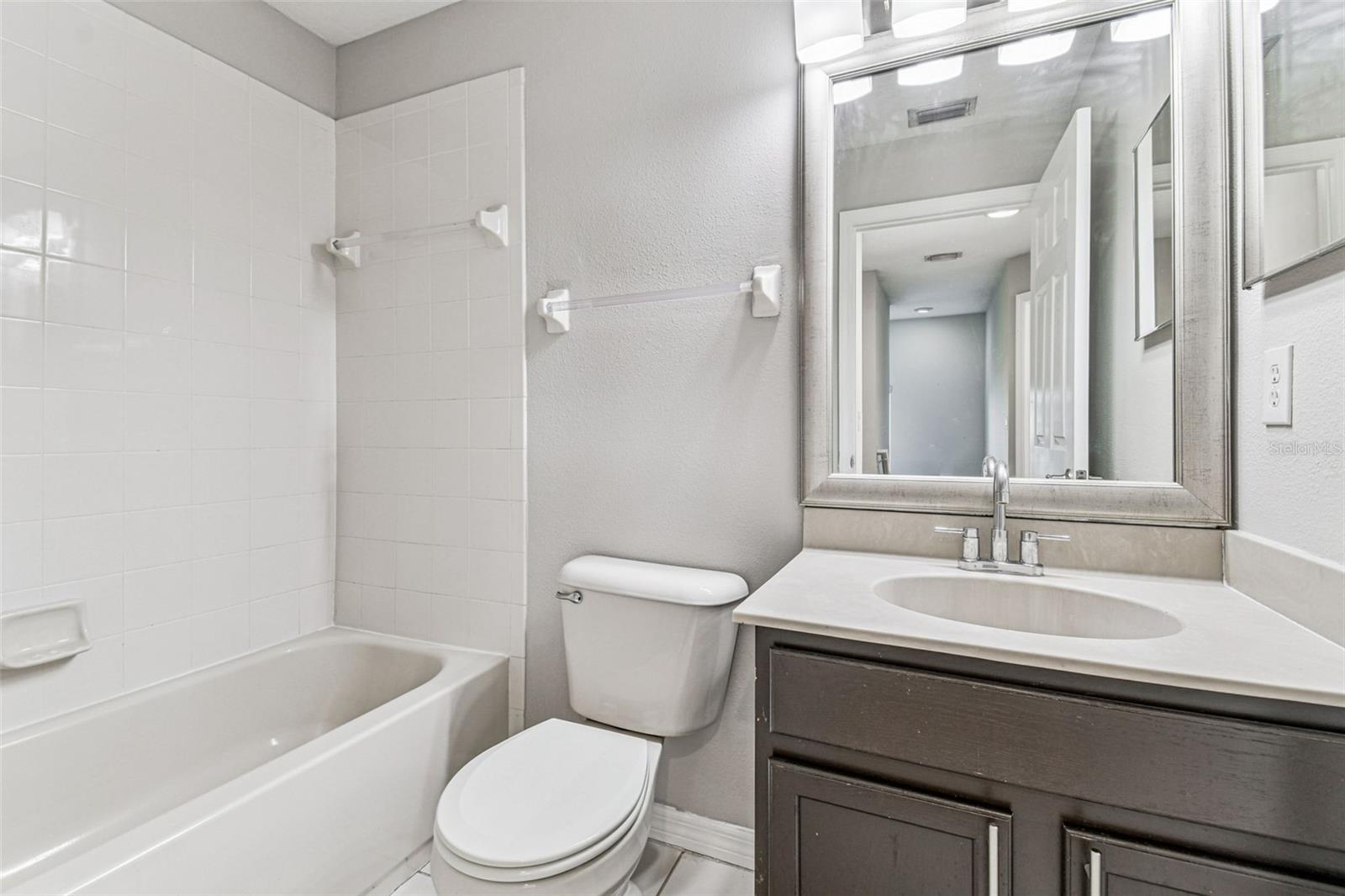 11651 DECLARATION DR, TAMPA, FL, 33635