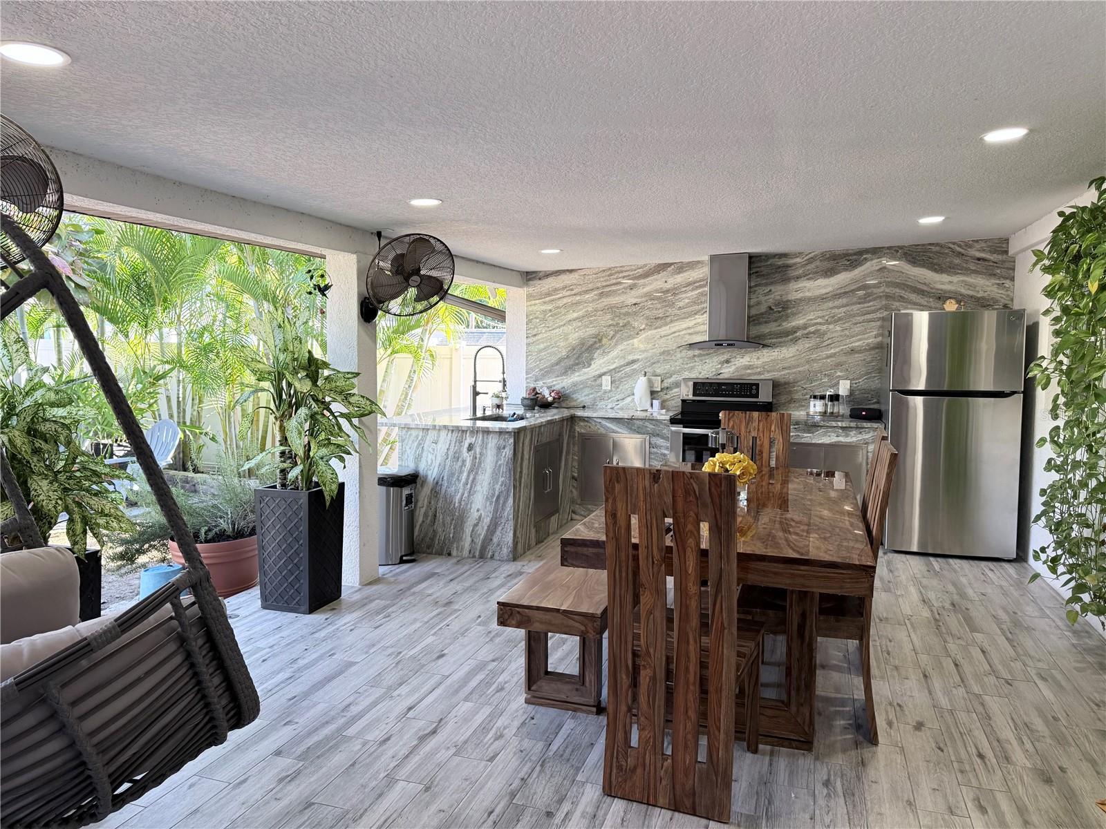 2719 W BRADDOCK ST, TAMPA, FL, 33607