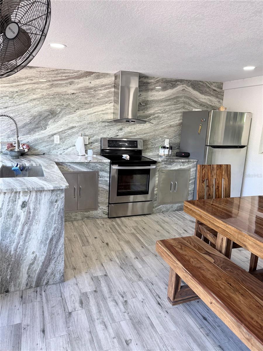 2719 W BRADDOCK ST, TAMPA, FL, 33607