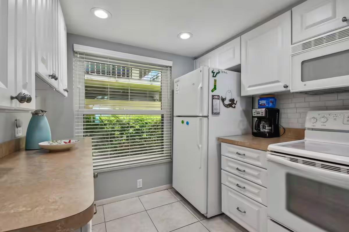6177 SUN BLVD #109, ST PETERSBURG, FL, 33715