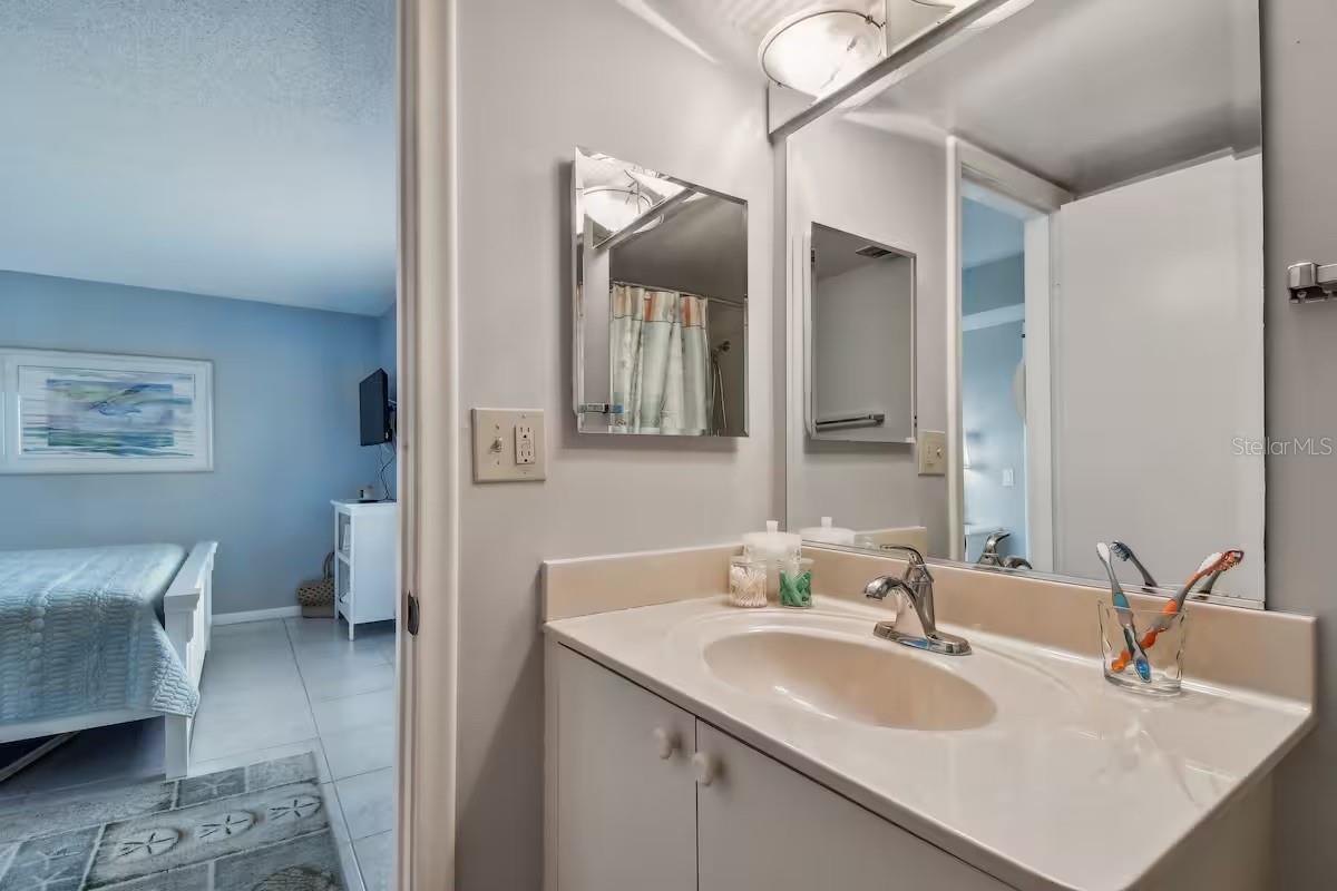 6177 SUN BLVD #109, ST PETERSBURG, FL, 33715