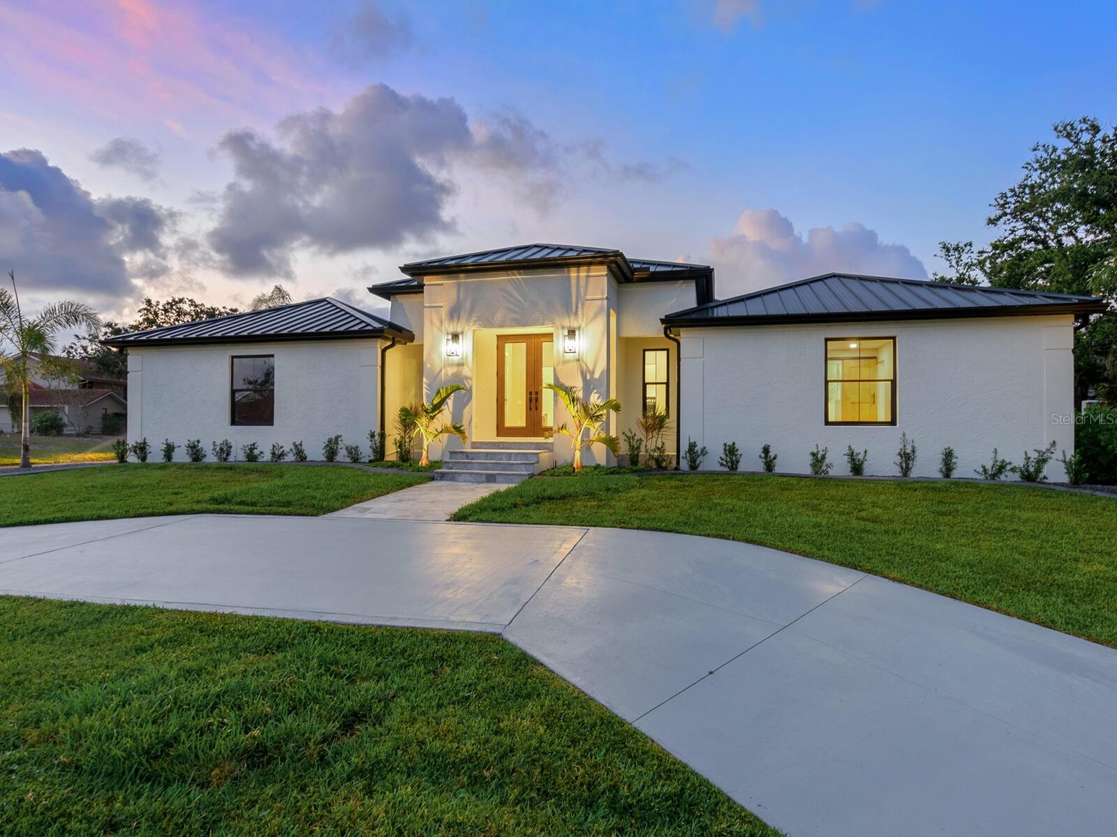 180 LOOKOUT POINT DR, OSPREY, FL, 34229