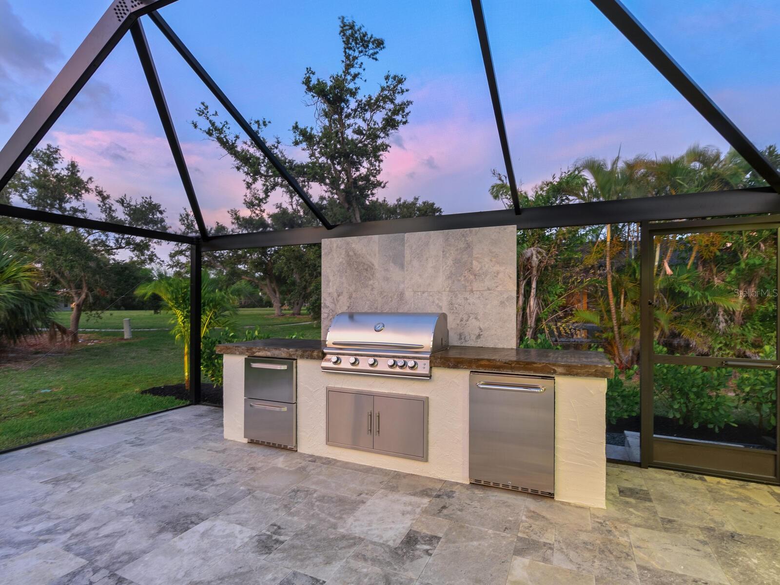 180 LOOKOUT POINT DR, OSPREY, FL, 34229