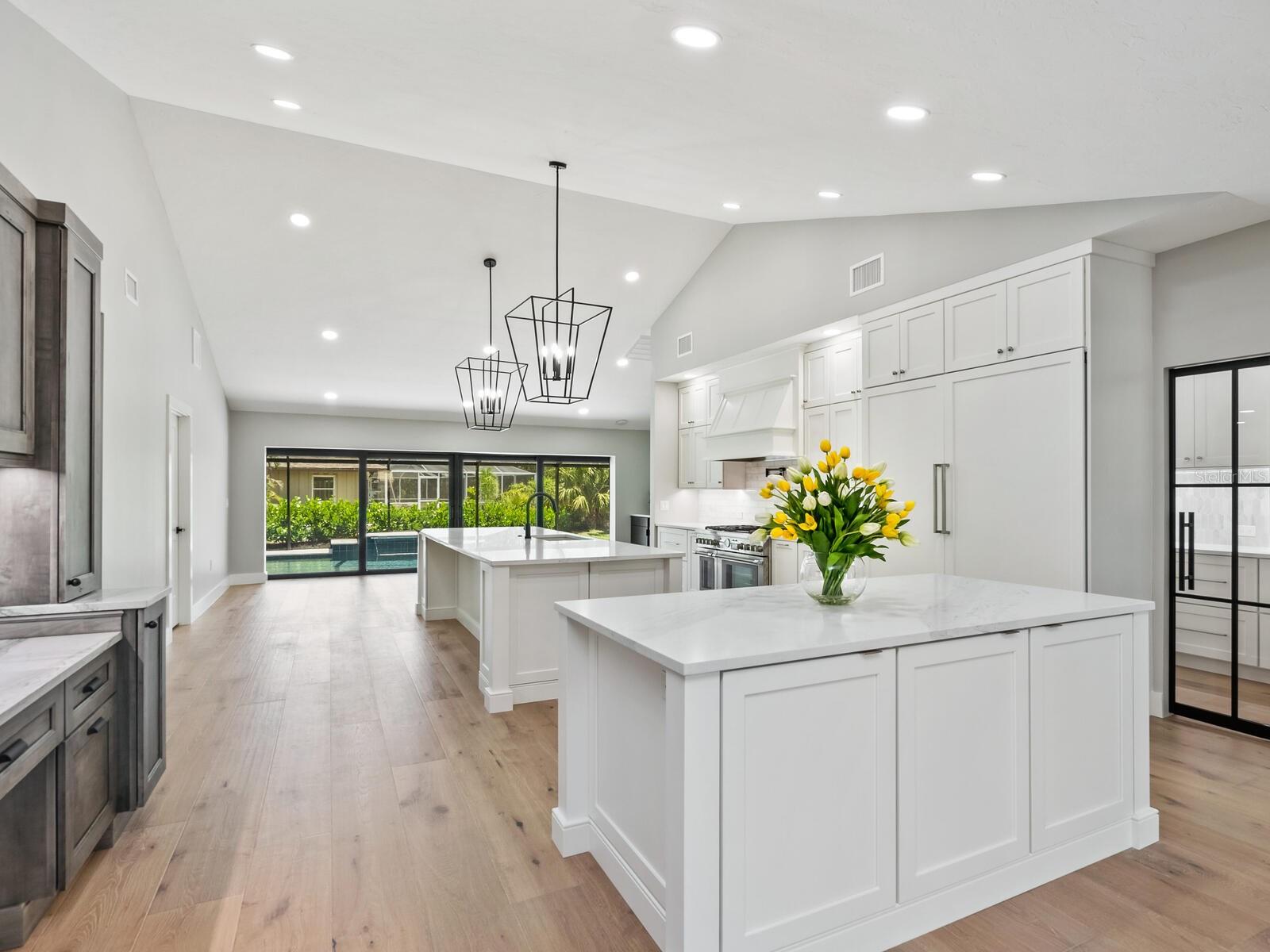 180 LOOKOUT POINT DR, OSPREY, FL, 34229