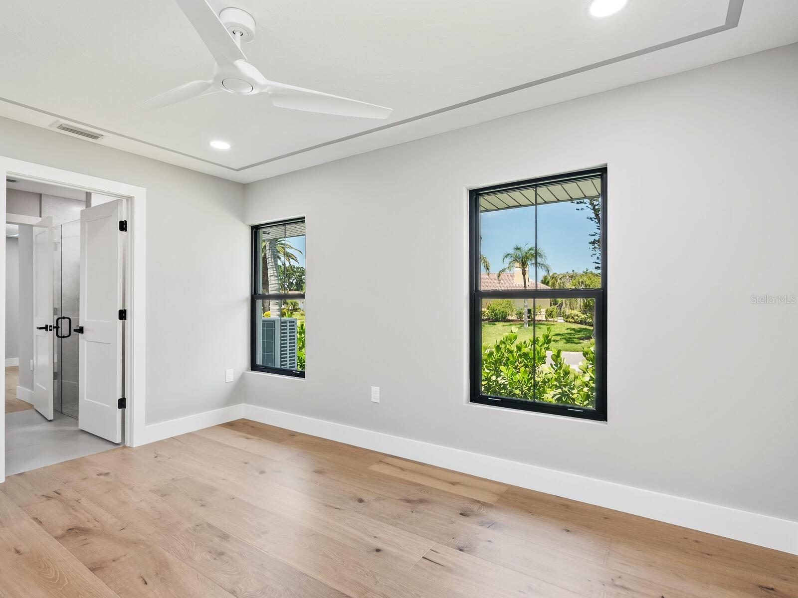 180 LOOKOUT POINT DR, OSPREY, FL, 34229