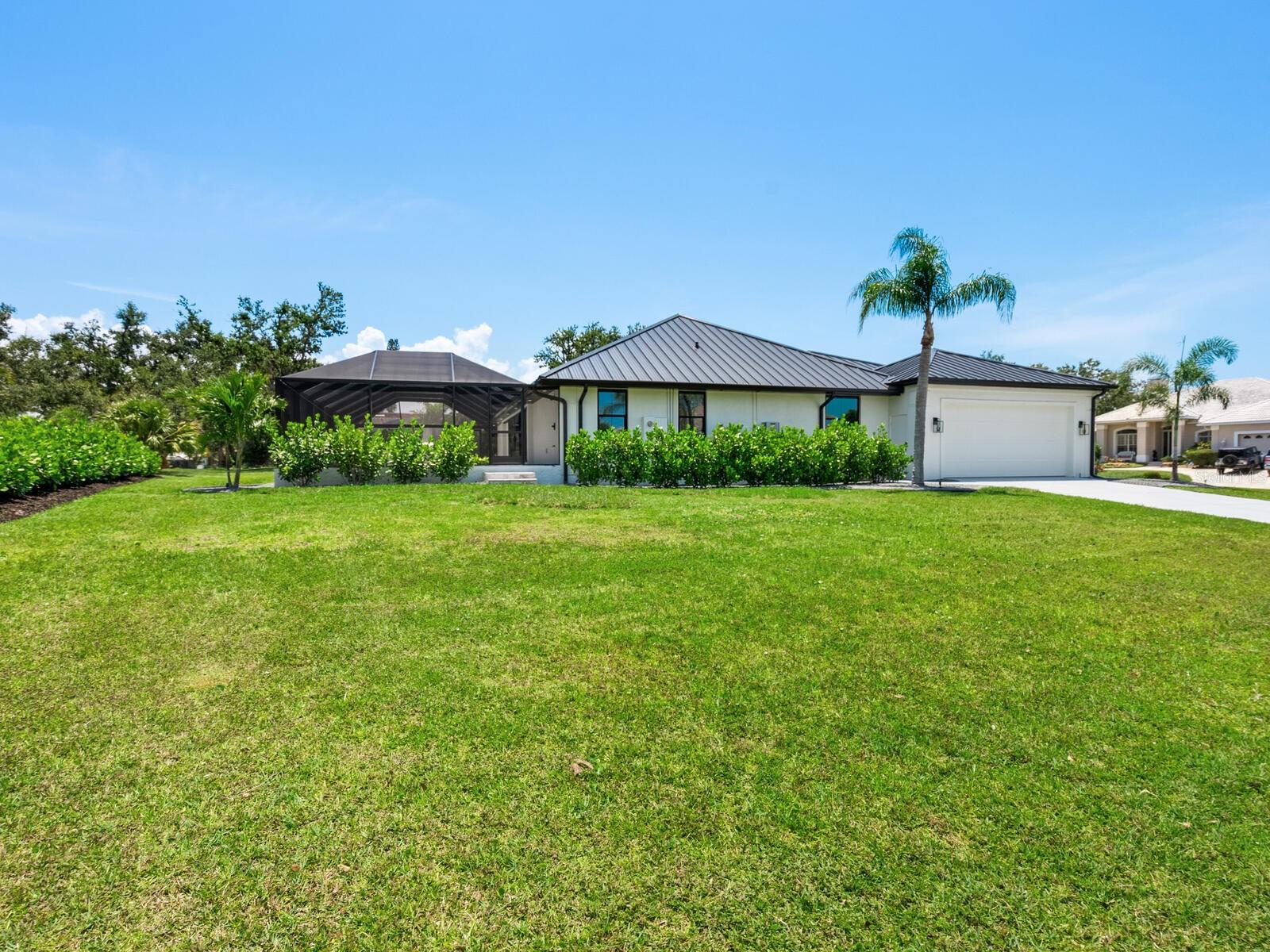 180 LOOKOUT POINT DR, OSPREY, FL, 34229