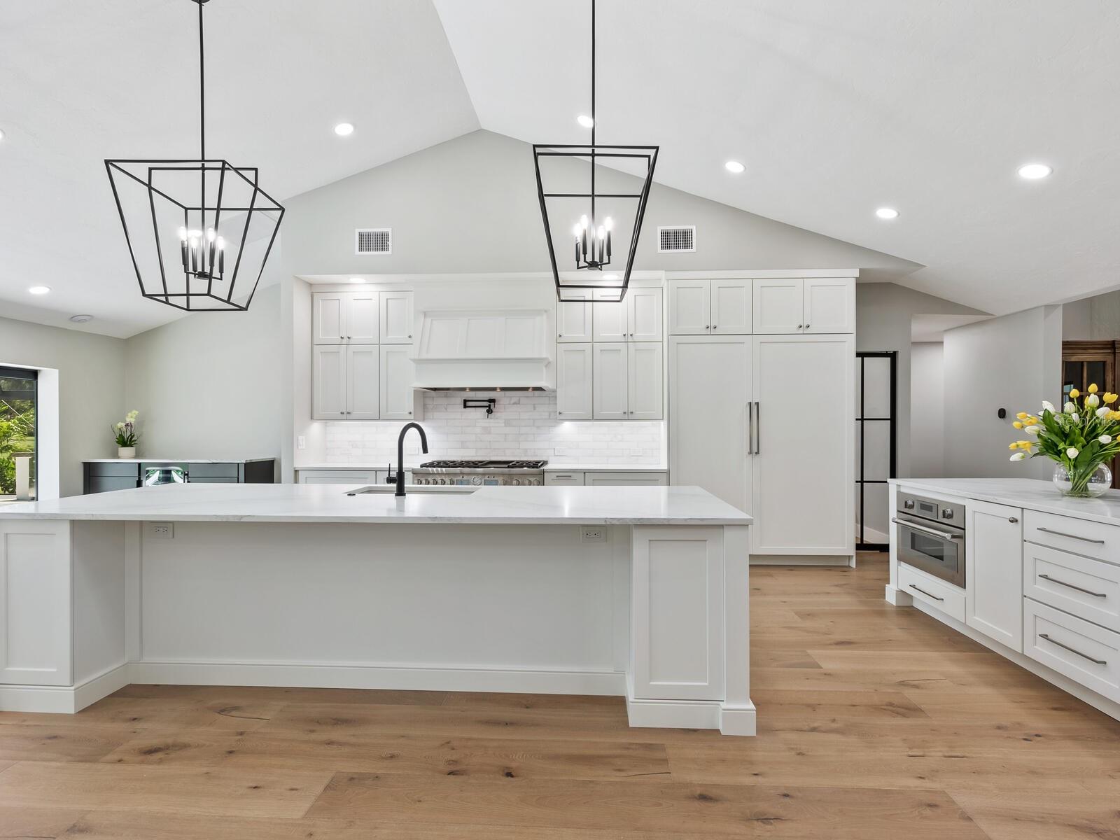 180 LOOKOUT POINT DR, OSPREY, FL, 34229