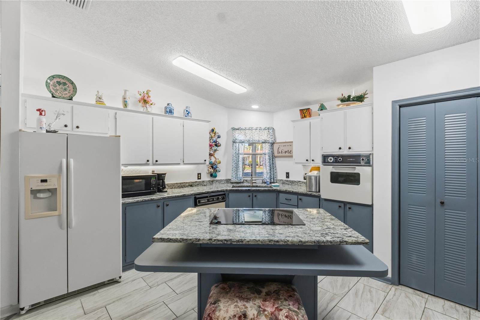 1202 DEL TORO DR, THE VILLAGES, FL, 32159