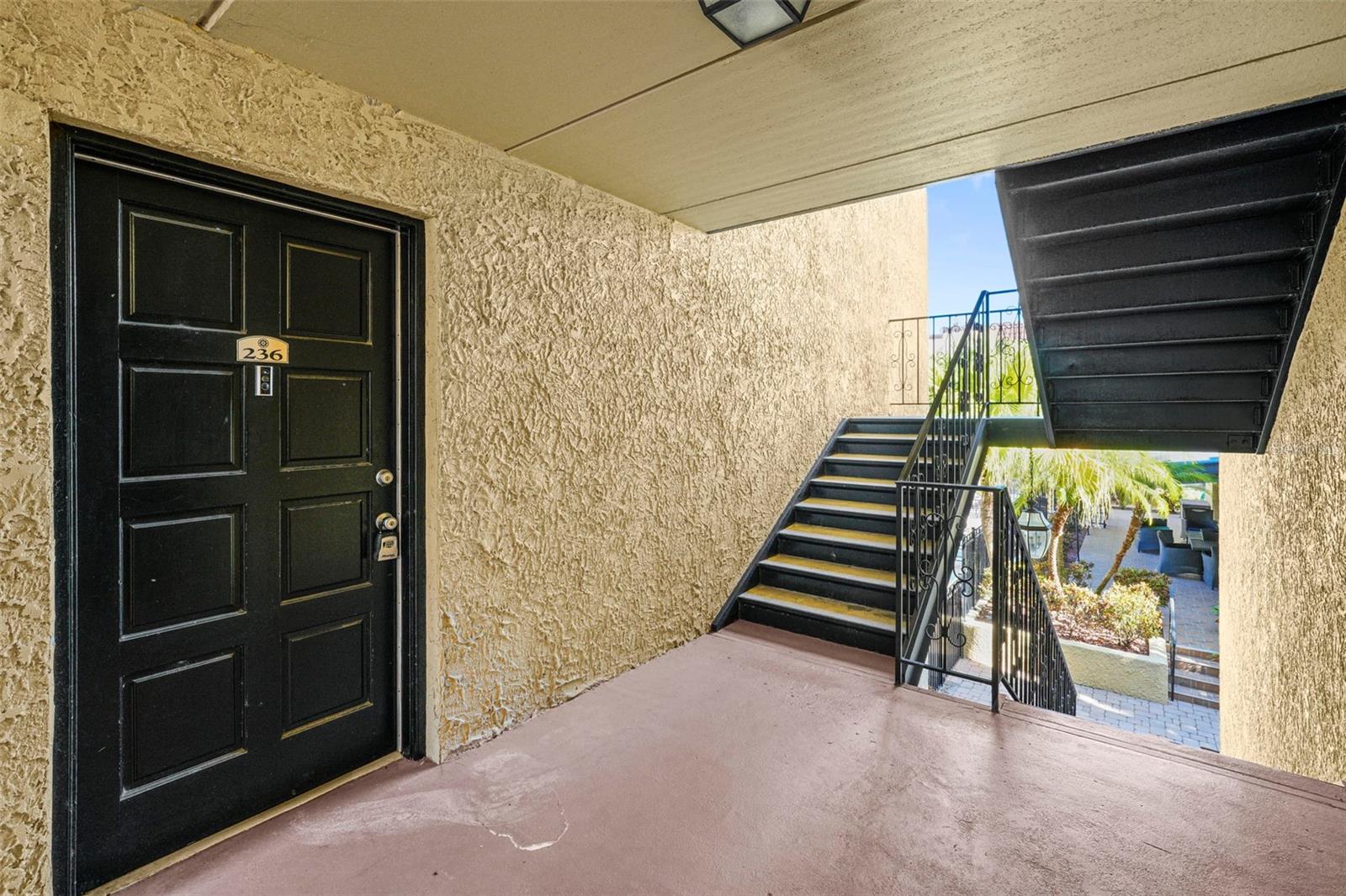 108 ALAMEDA CT #236, TAMPA, FL, 33609