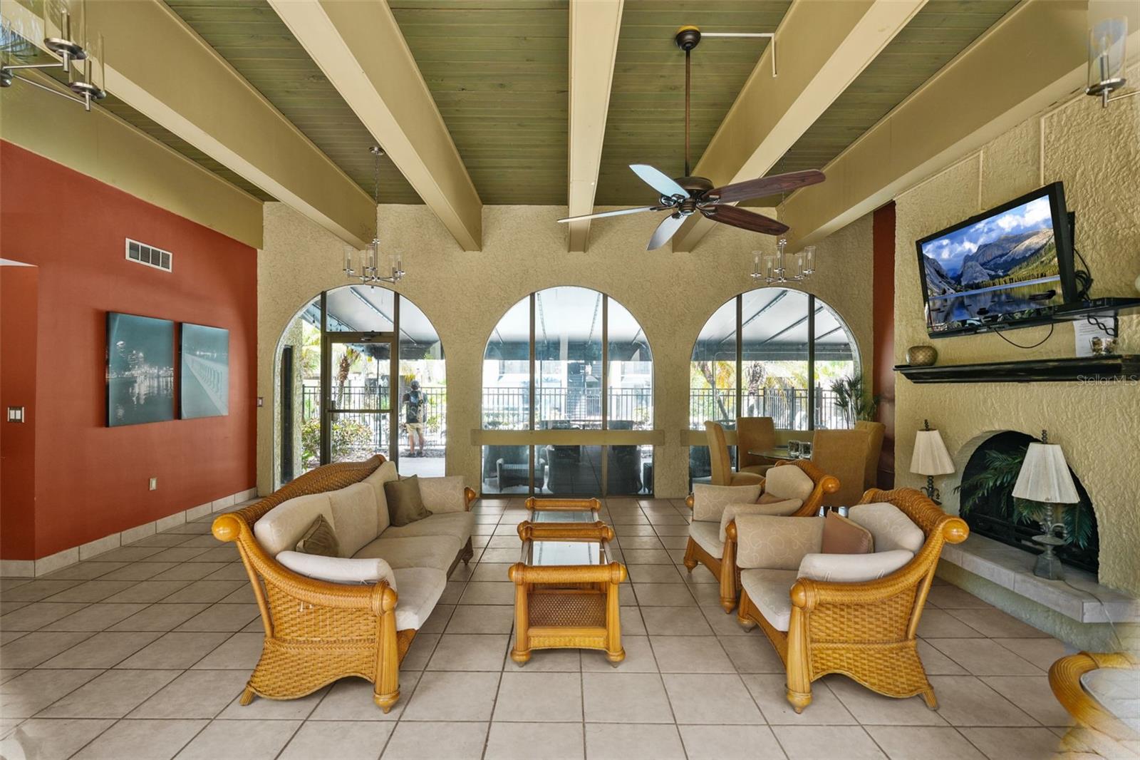 108 ALAMEDA CT #236, TAMPA, FL, 33609