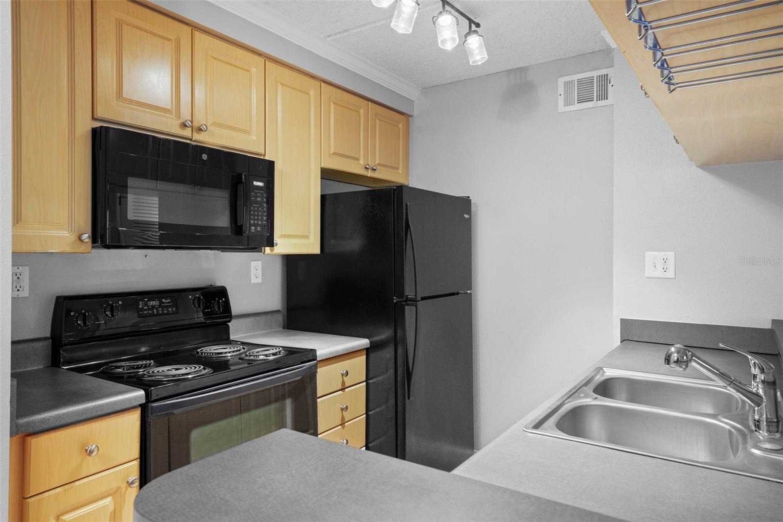 108 ALAMEDA CT #236, TAMPA, FL, 33609