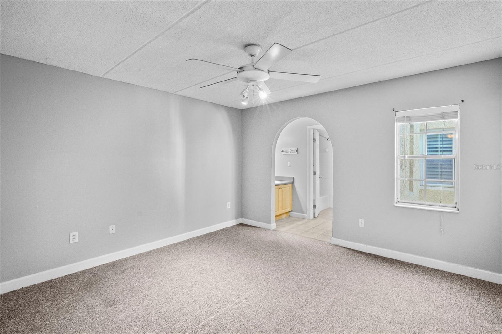 108 ALAMEDA CT #236, TAMPA, FL, 33609