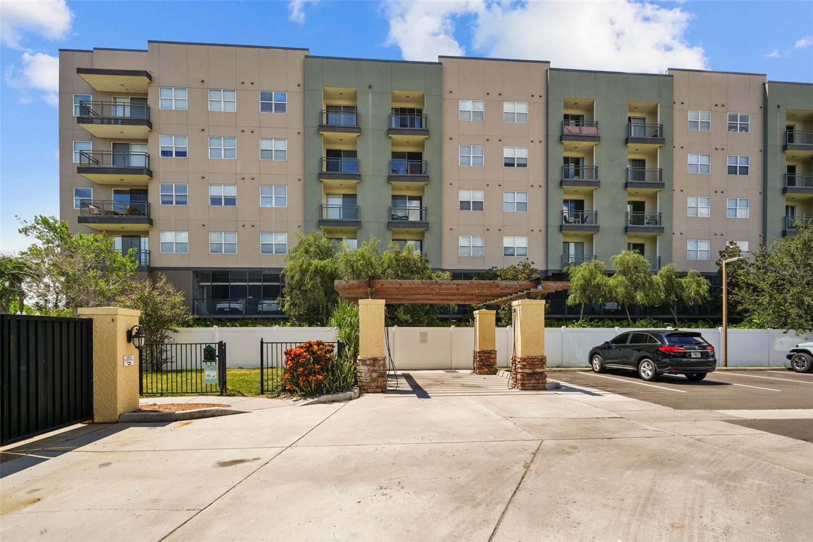 108 ALAMEDA CT #236, TAMPA, FL, 33609