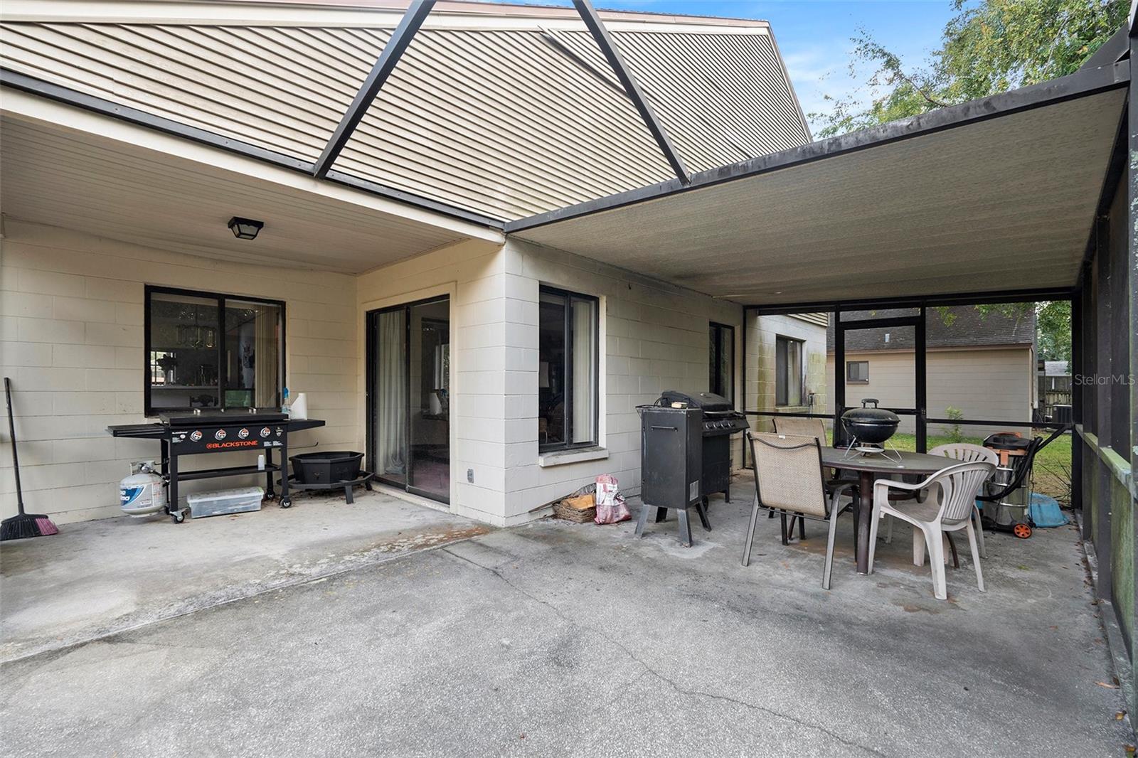 1605 SPINNING WHEEL DR, LUTZ, FL, 33559