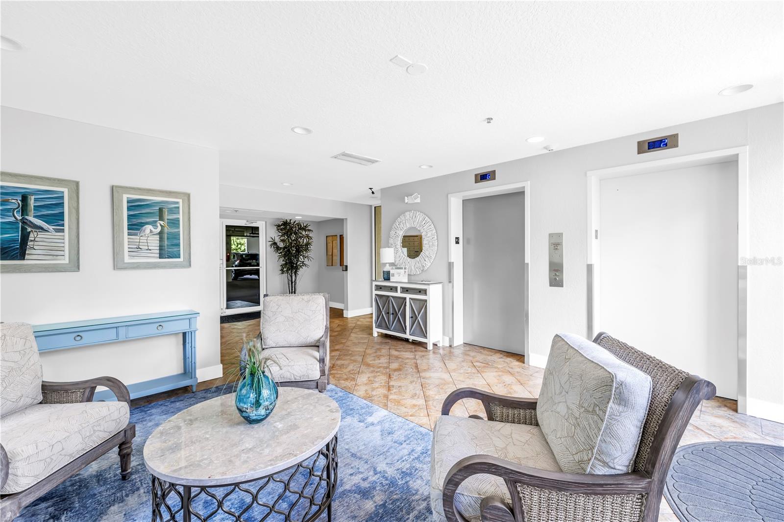 4801 OSPREY DR S #303, ST PETERSBURG, FL, 33711