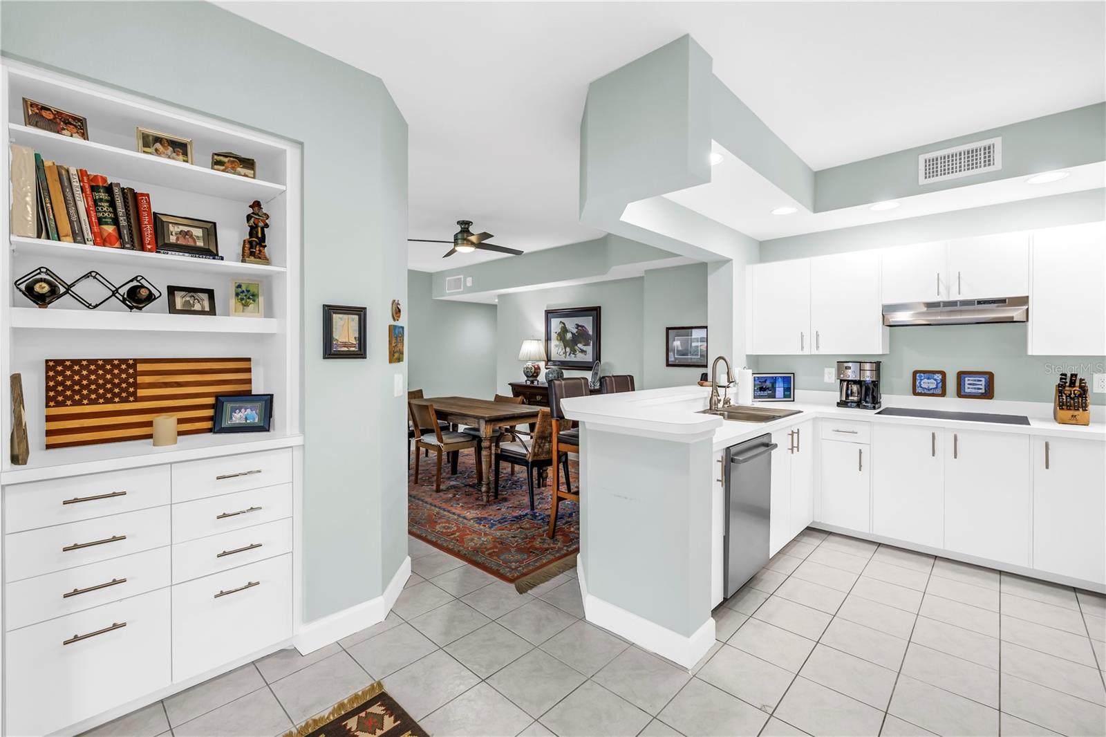 4801 OSPREY DR S #303, ST PETERSBURG, FL, 33711