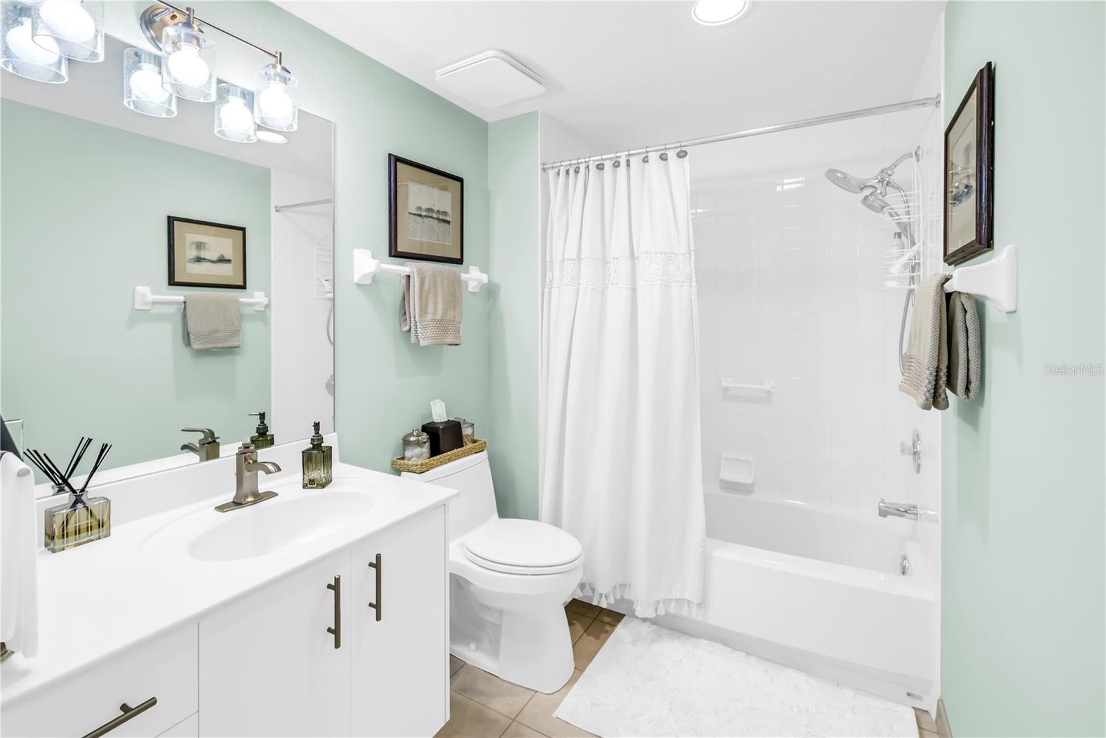 4801 OSPREY DR S #303, ST PETERSBURG, FL, 33711