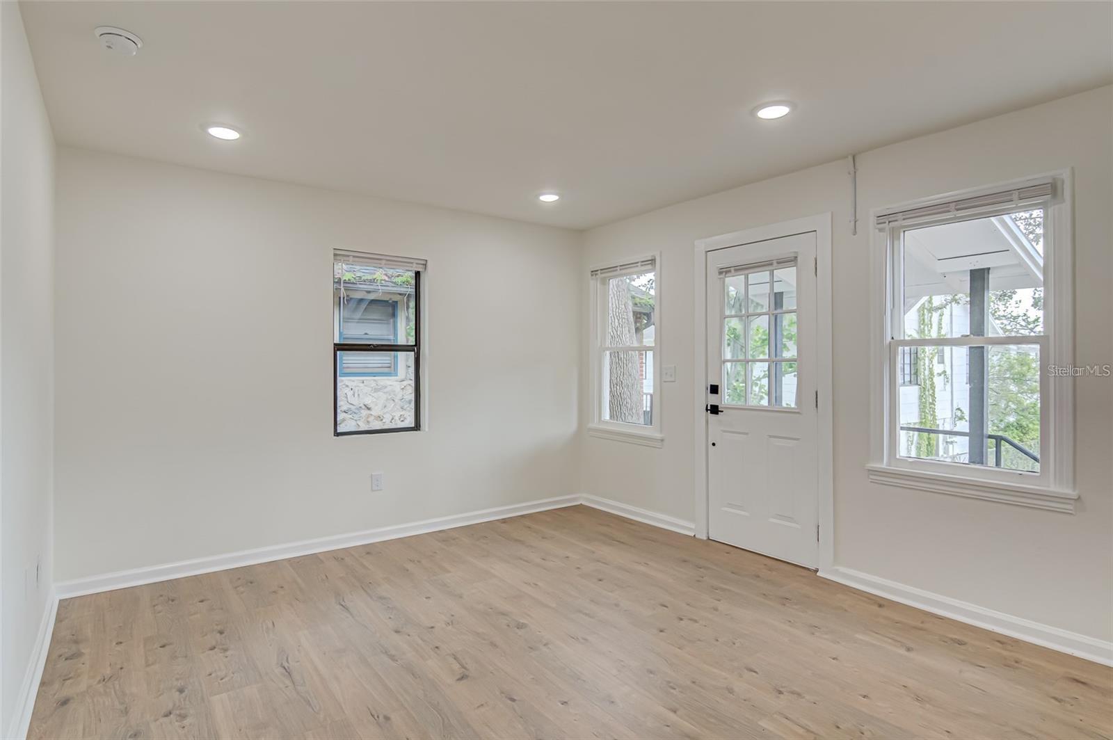 919 SW 6TH AVE #B, GAINESVILLE, FL, 32601