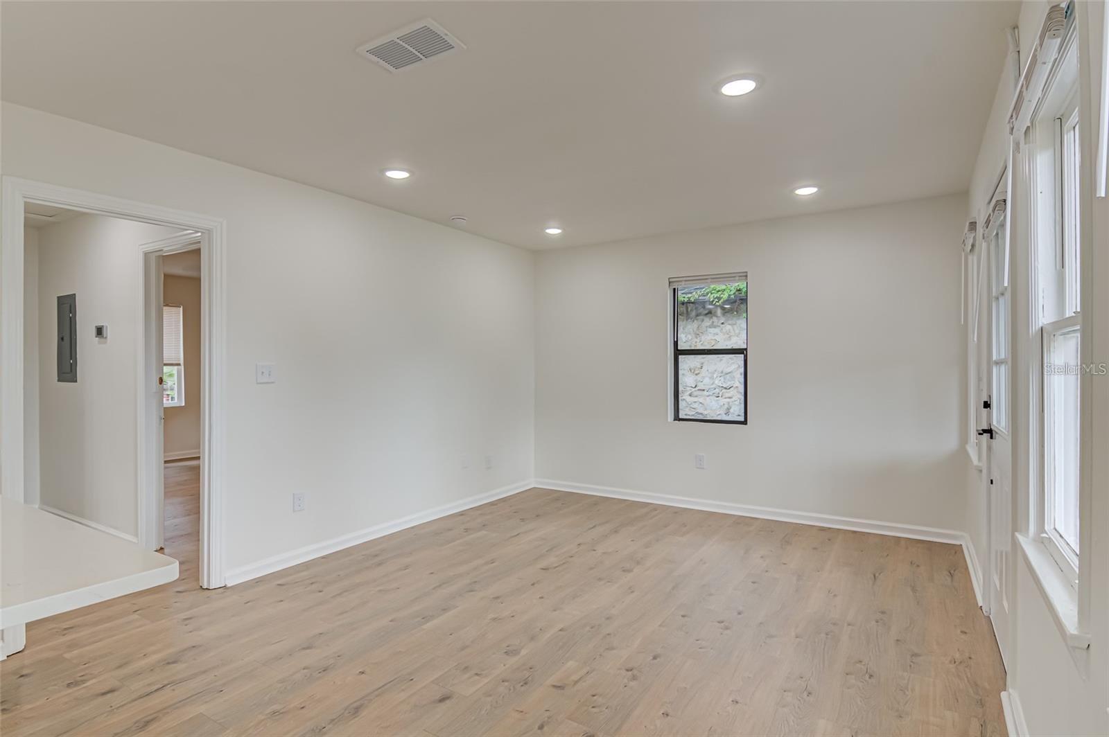 919 SW 6TH AVE #B, GAINESVILLE, FL, 32601