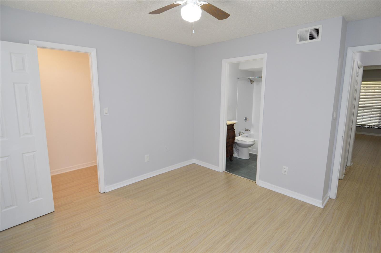 8613 MALLARD RESERVE DR #102, TAMPA, FL, 33614