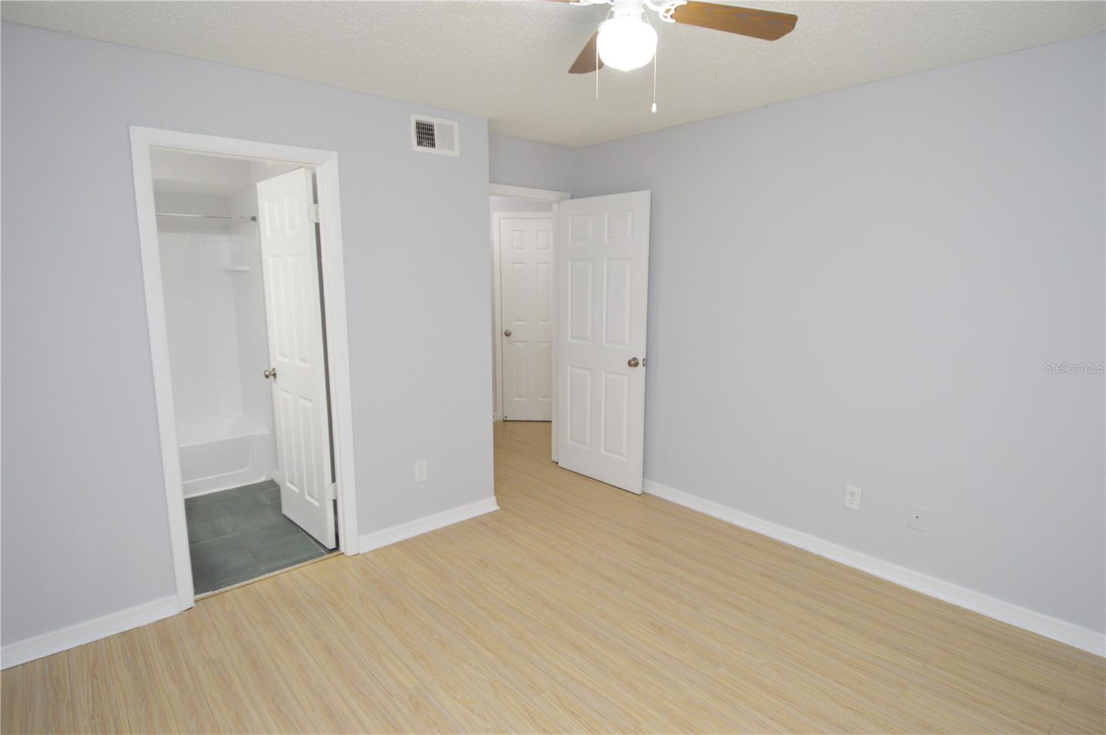 8613 MALLARD RESERVE DR #102, TAMPA, FL, 33614