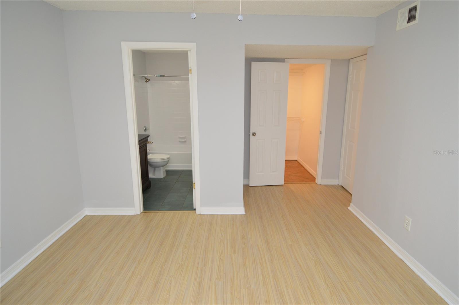 8613 MALLARD RESERVE DR #102, TAMPA, FL, 33614